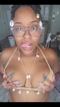 Îmi place fața mea care suge pula