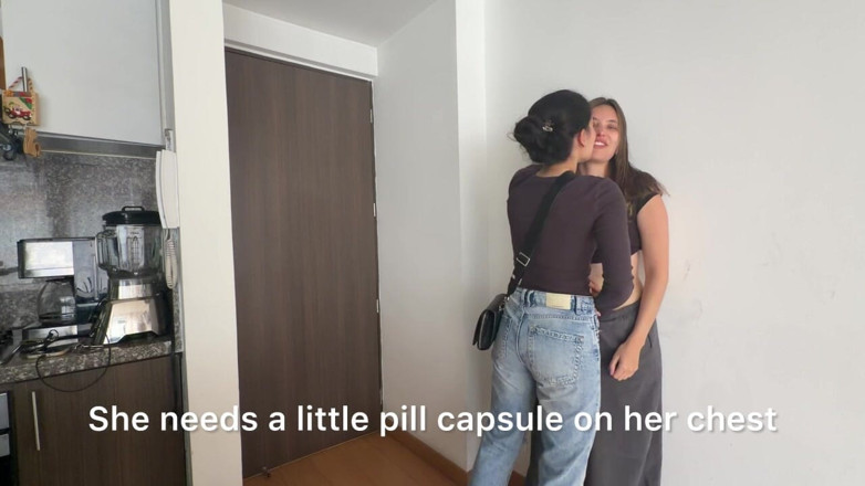 scarlettandc: A Romantic Lesbian Encounter Ends in Hardcore Sex