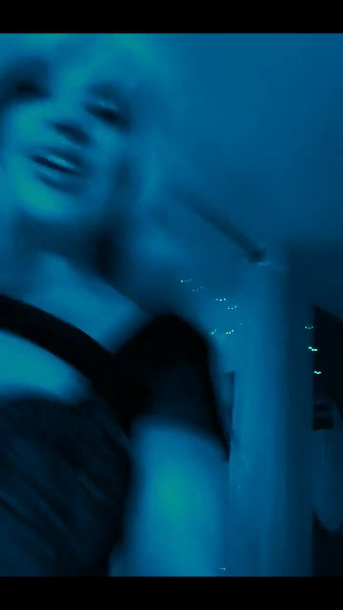 PaintedRose: Dziewczyny lubią seks i puszczalska