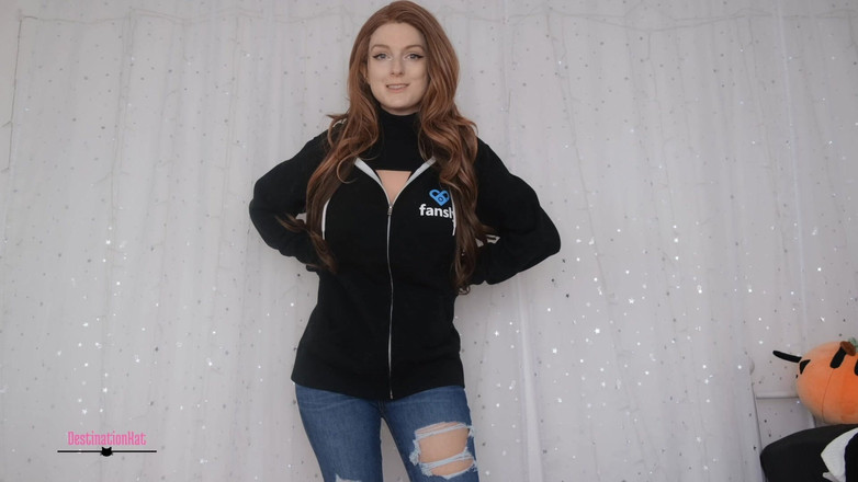 Destination Kat: キャンディの呪文で胸が膨らむ