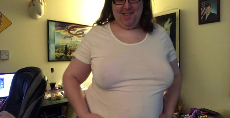 Moobdood: Experimentando uma camisa muito apertada