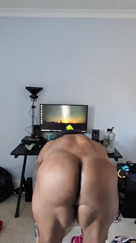 Jen se protahování pro vás trenéra v tangách, o které jste požádali.