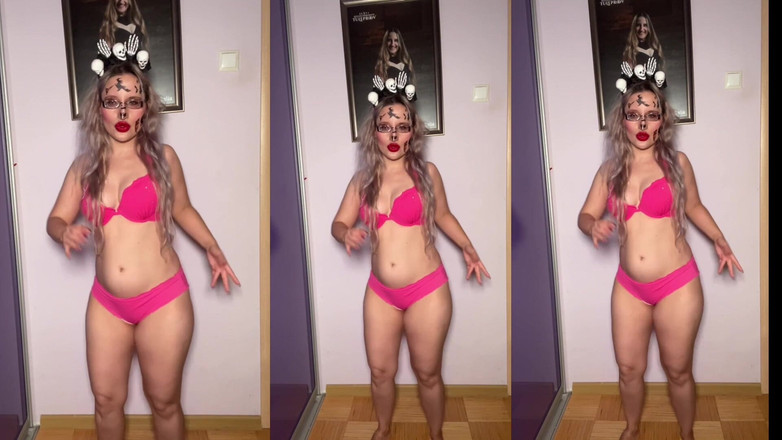 FinDom Goaldigger: Бики платять за ваші рожеві трусики