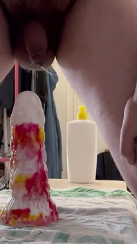 Mijn grootste dildo, verdomme!