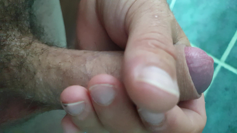 Bebos: Hotel handjob in the bathroom finish on the wall