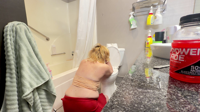 Alpha stud 4 u: Banyoda onunla pozisyon değiştirmemi izle