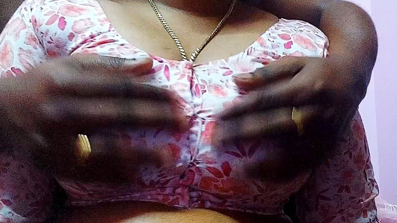 Desi Mohini: Une bhojpuri indienne baise avec son copain, sexe hardcore.