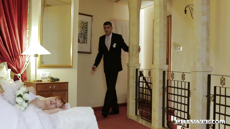 Private.com: Приватна неслухняна наречена отримує подвійне проникнення