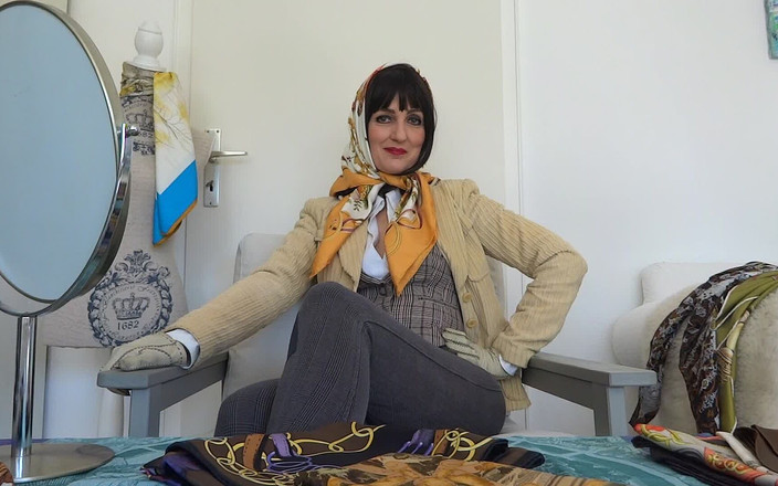 Lady Victoria Valente: Ajuste de bufanda de seda y permitir chorros en mi...