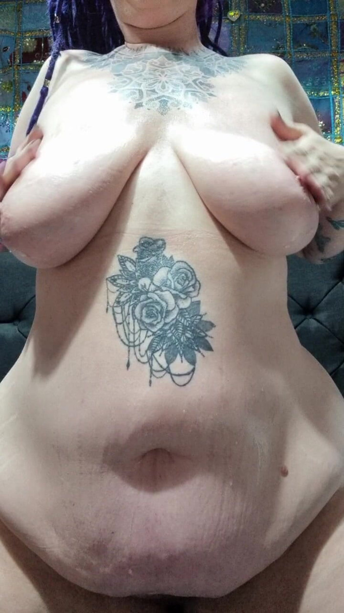 Mraltmrskinky: 胖熟女大奶子和大肚子