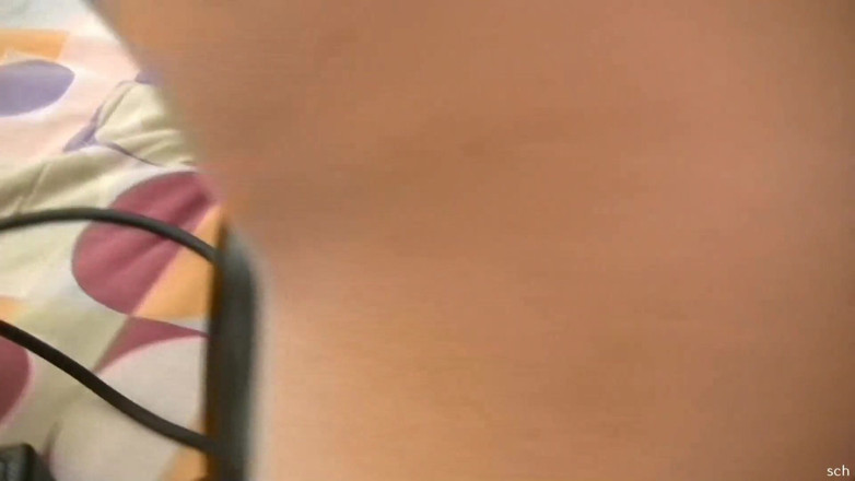 Hard raw sex: Babe tries out new toy