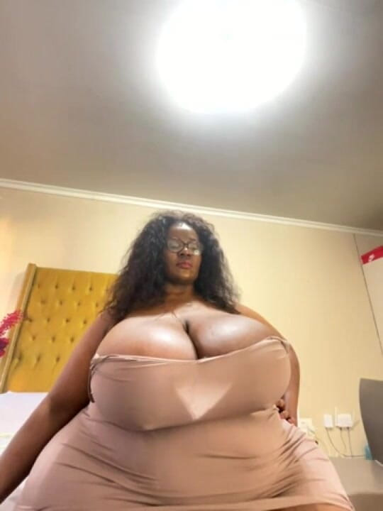 Legendary Booty Overdose: BBW Moaning Fetish &amp; Tits Worship
