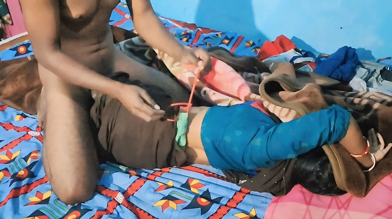 Hindisexvideo: あなたの非常に厚い、義理の兄弟、それをゆっくり置いて