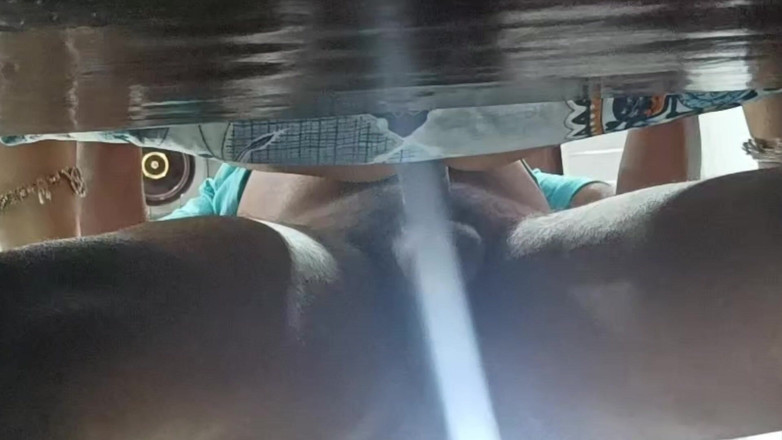 Catchybusty: देसी वेश्या भाभीजी अपने कमरे में देवर के साथ सेक्स चाहती है