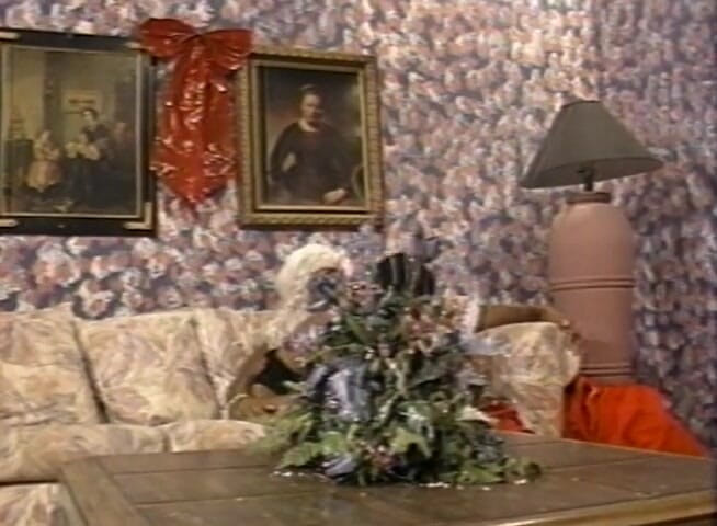 The Vintage Era: Ebony slut ride santa's big dong on the couch