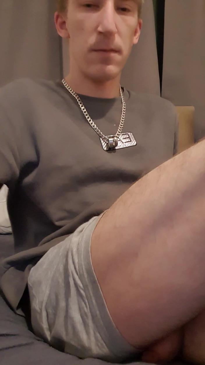 Adamross: Homemade Twink Two Handed Wank