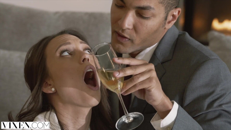 Vixen: VIXEN - Seductive real estate agent gets punished