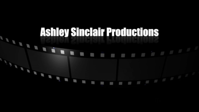 Ashley Sinclair: богині в рукавичках