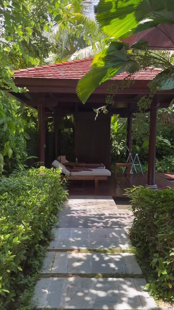 Lulu Wild: Lulu wild- Asyalı jav aktris cennette dölleniyor