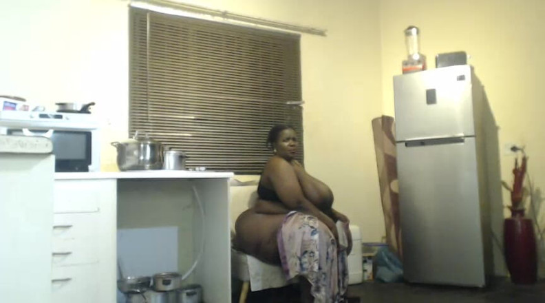 Legendary Booty Overdose: 淫荡的ssbbw呻吟恋物癖和振动器挑逗