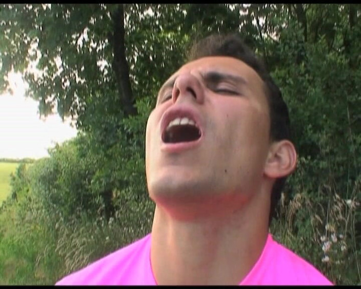 Mature Climax - 100% Mature Videos: Nenek tebal berambut merah sukakan air mani pada tetek besarnya