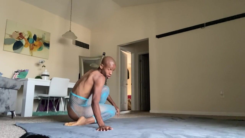 Karma Rainbow Smith D: Ти крутиш мене прямо навколо, краля, коли опускаєшся, коли опускаєшся вниз