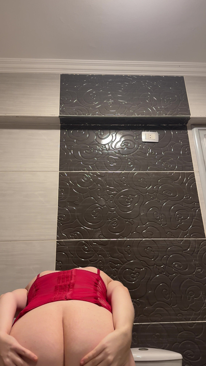 SweetLucy96: Hot strip i badrummet