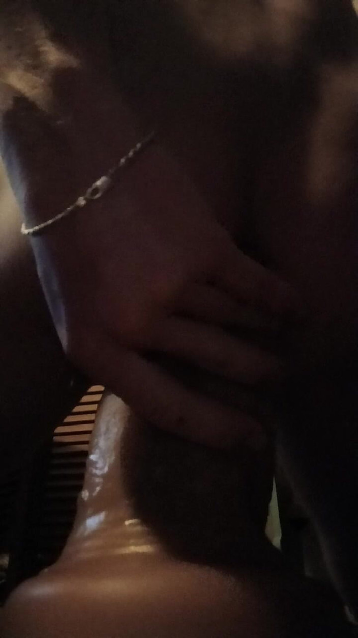 Himlong: Non entra bene finché non vengo.