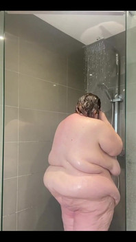 Walk in Showers Just Hit Differently