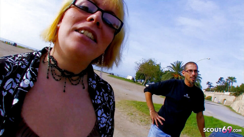 Full porn collection: Cameraman neukt rijpe Dickxy anaal tijdens het fotograferen op het...