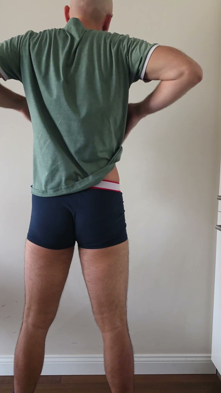ShyCummerBoy: เปลื้องผ้าและน้ําแตกอย่างรวดเร็ว
