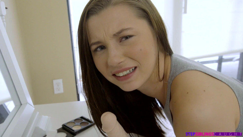 StepSiblings Caught: I Can Show You How - S5:e2