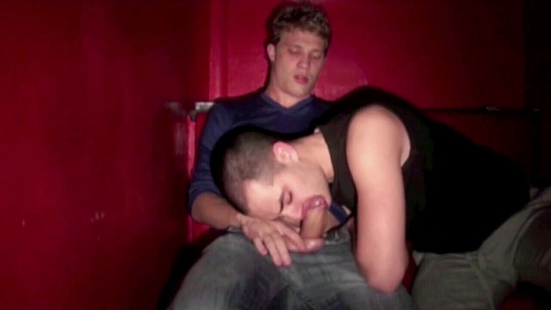 Gaybareback: Adam dientot sama kameron frost