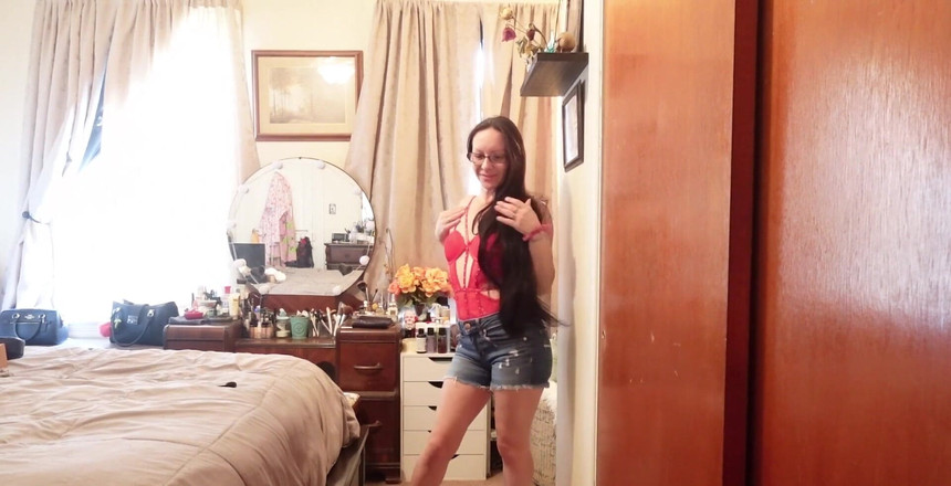 Raven Willow: Ich liebe es, mich in dessous und high heels zu...