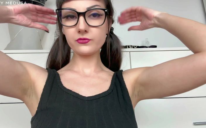 Lady Medusa: POV 냄새 맡고 핥는 관능적인 겨드랑이