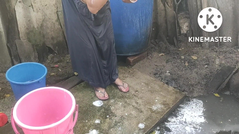 Anita yadav: Indian house wife bathing outside beautiful