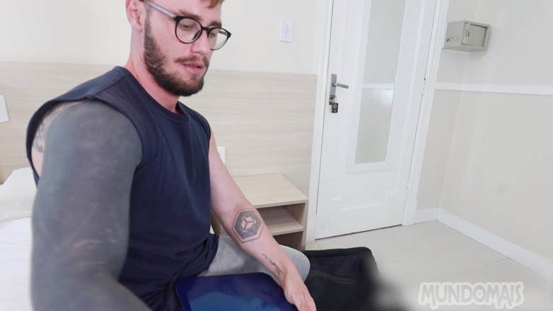 MundoMais: Fucked with the Maintenance Guy