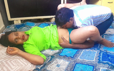 Hot Indian Aunty: सुडौल बड़ी गांड वाली भारतीय बड़े स्तन देसी भाभी की चुदाई