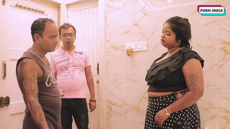 Porn India Studio: Beautiful Desi Girl Threesome Romantic Sex