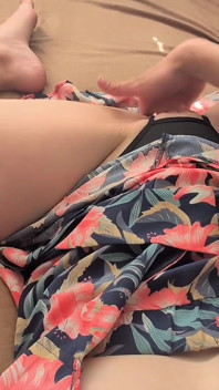 欲火中烧的妻子浸透礼服自慰 第一人称视角