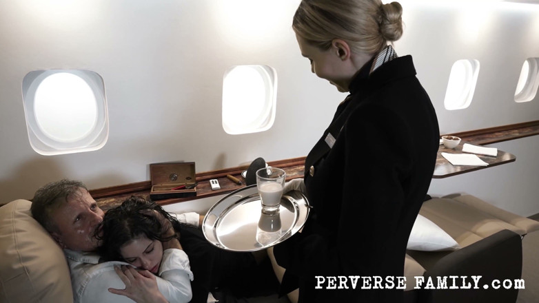 Perverse Family: Perverse Family 54.1 Sezon 5: Perverse Luxury Private Jet