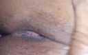 Couple&#039;s Diary: Desi Bhabhi Hot Pussy Show Closeup Camera Enter in Pussy.