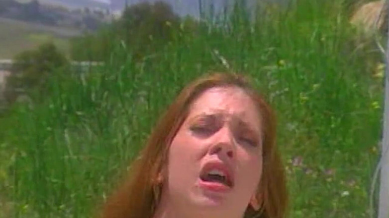 ORGASMX: आउटडोर चूत में ऊँगली करना चरमसुख हिलाने तक चौड़ी चौड़ी की जाती है