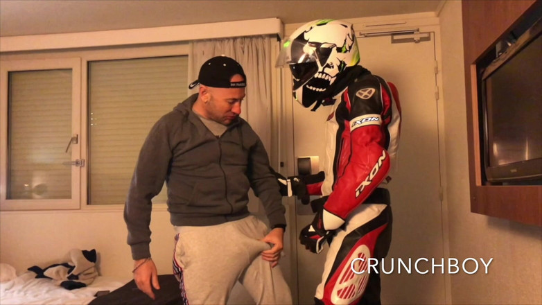 The fuckers raw studio: 2435 Прямо в отеле B мотоциклер в кожаных нарядах