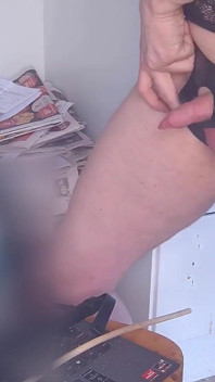 Amateurboy spanks and whips cock in a cum tribute