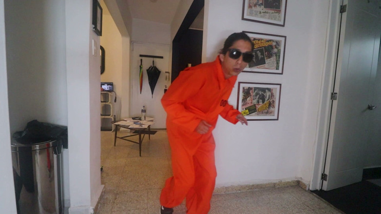 Calientehubxxx: الهروب من السجن