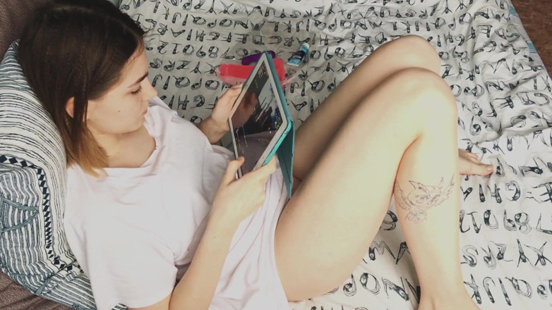 My Little Betsy: Ela estava entediada jogando pubg e ela começou a brincar...