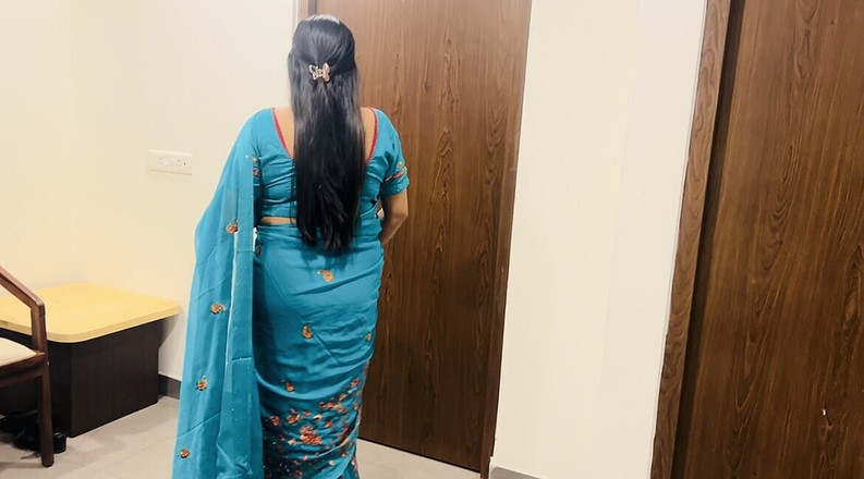 Besharam Jodi: Indyjska nauczycielka lady czesne pozwoliła jej besharam męskiemu studentowi pieprzyć...