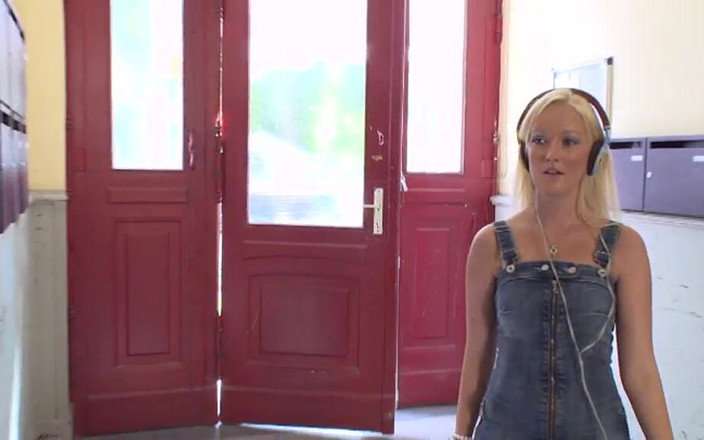 Magmafilm: Nordic Blonde and Pretty Sexy