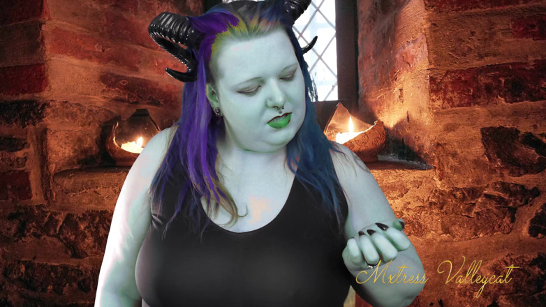 Mxtress Valleycat: Demon bard makes you their worshipper